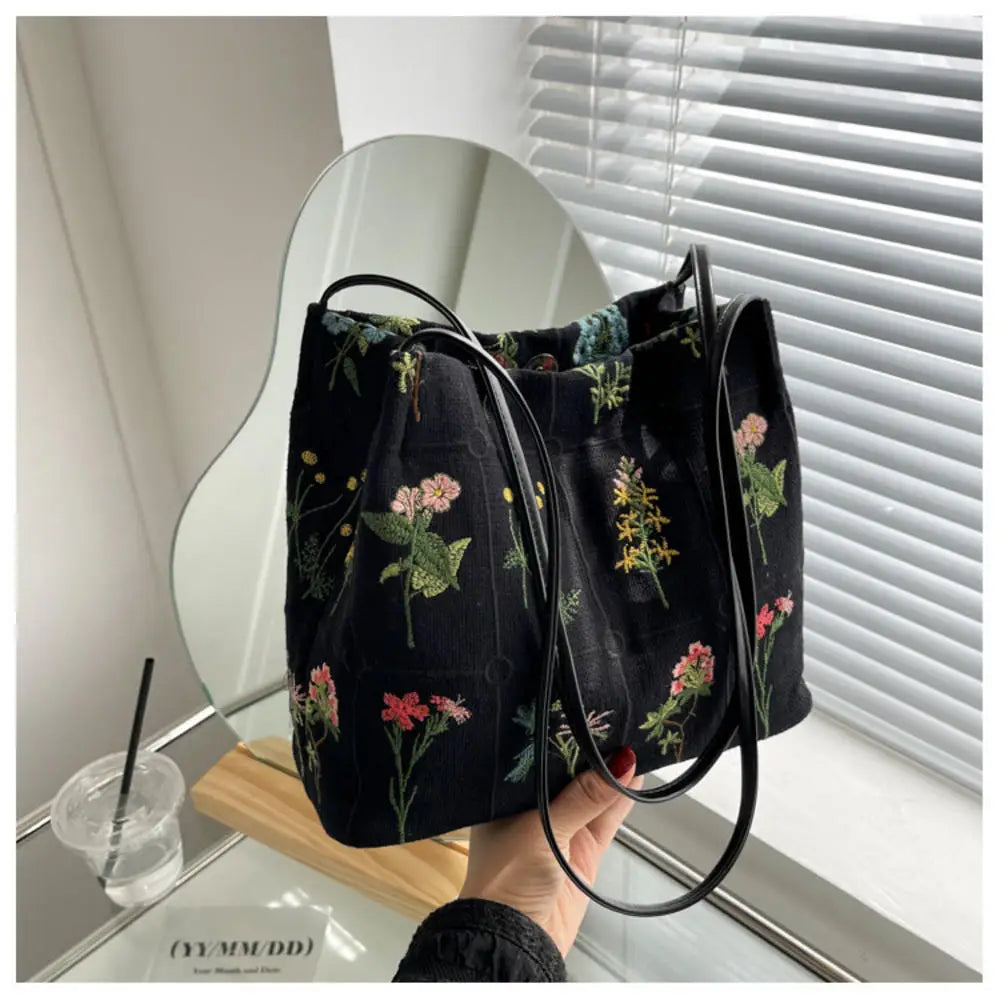 Women's Bags Embroidered Fashion Ladies Tote Bag Large Capacity Casual Female Handbag Designer Vintage Shoulder Bag Bucket Bag